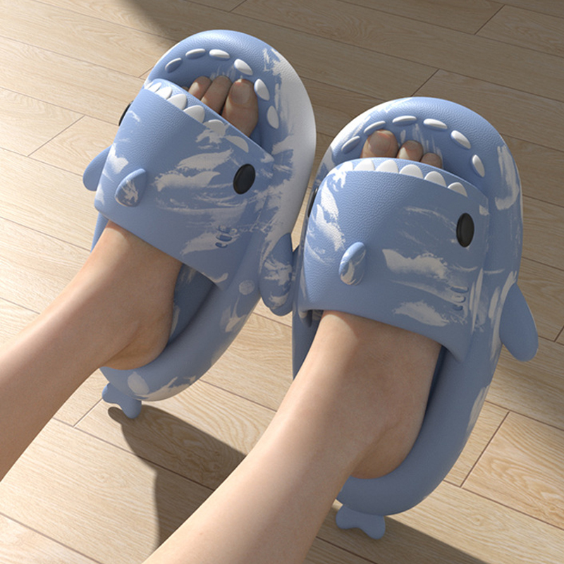 Litfun Shark Slippers For Wome - Sneaker Care Set のレビューと価格